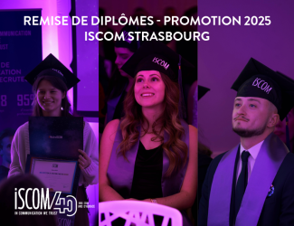 Étudiante ISCOM strasbourg lors de la cérémonie de remise des diplômes de la promotion 2025 