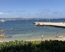 SUMMER-SCHOOLS-2025-IMMERSION-DANS-UNE-ÉCOLE-DE-COMMUNICATION