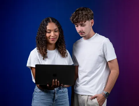 À quoi s’attendre pour sa 1ère année de formation en communication et marketing ?