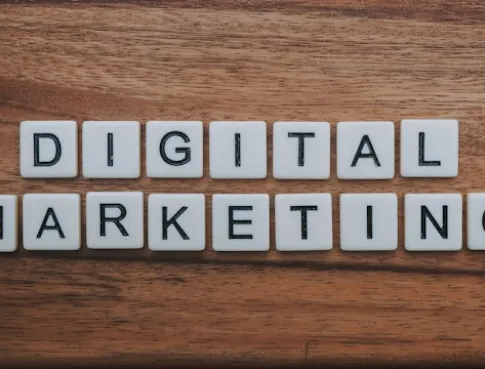 Top 5 des compétences à acquérir en école de marketing en 2025
