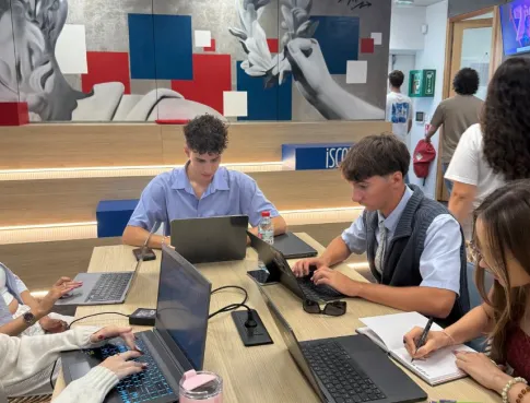 Choisir une école de direction artistique à Nice