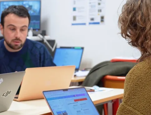 Deviens le cerveau derrière les algorithmes