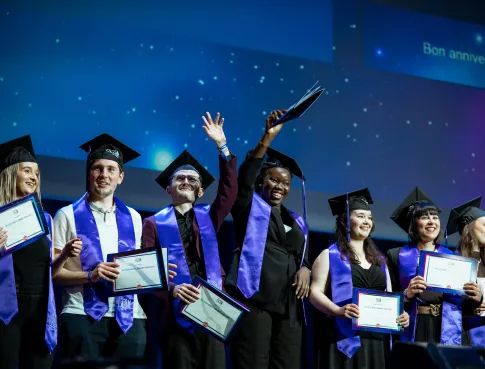 Cérémonie de remise des diplômes de l'ISCOM Paris au Grand Rex 