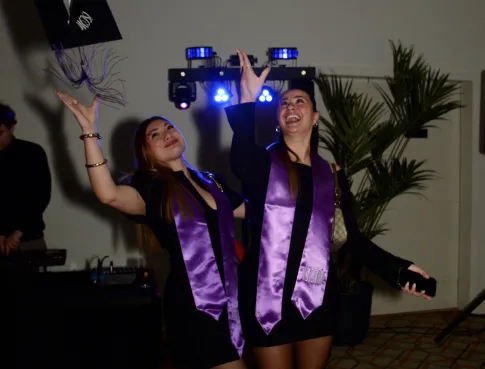 Cérémonie de remise de diplômes historique pour l'ISCOM Nice