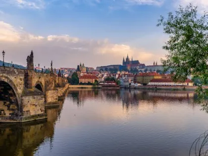 stage-prague-havas