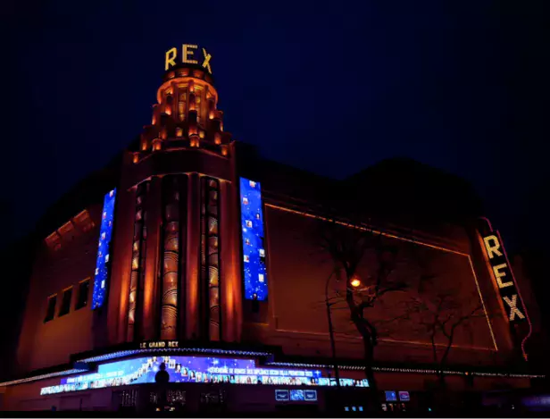 grand-rex-cérémonie-de-remise-des-diplômes-iscom-paris