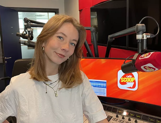 Mélodie-Dupuis,-étudiante-en-4ème-année-à-l'ISCOM-Lyon