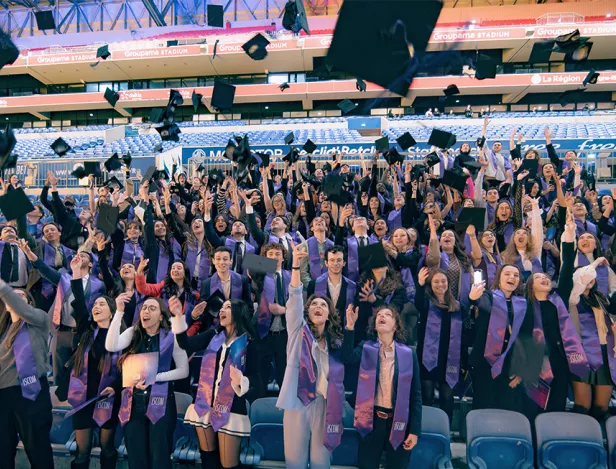 remise-diplomes-iscom-lyon-grande-ecole-communication-lyon