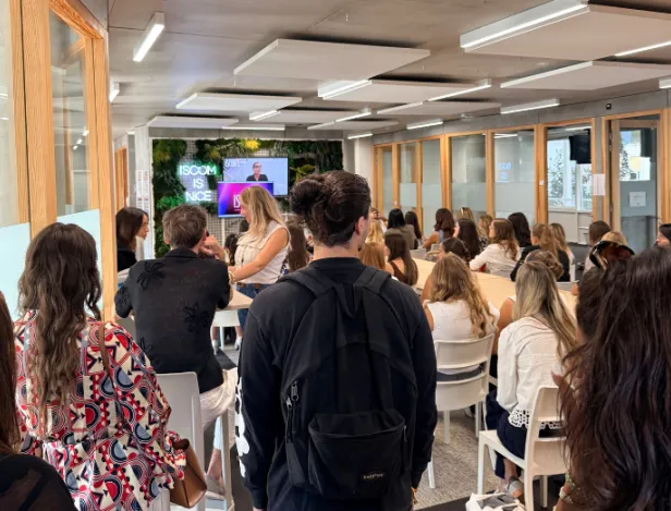 Se-former-aux-métiers-de-la-communication-à-Nice