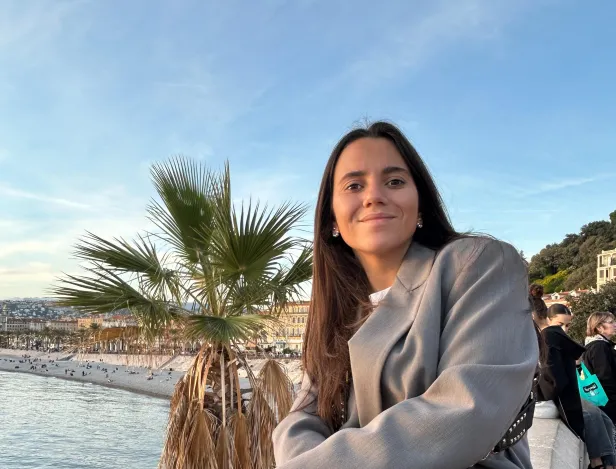 Dans-les-coulisses-de-l'alternance-dans-une-agence-d'influence-niçoise-(2)