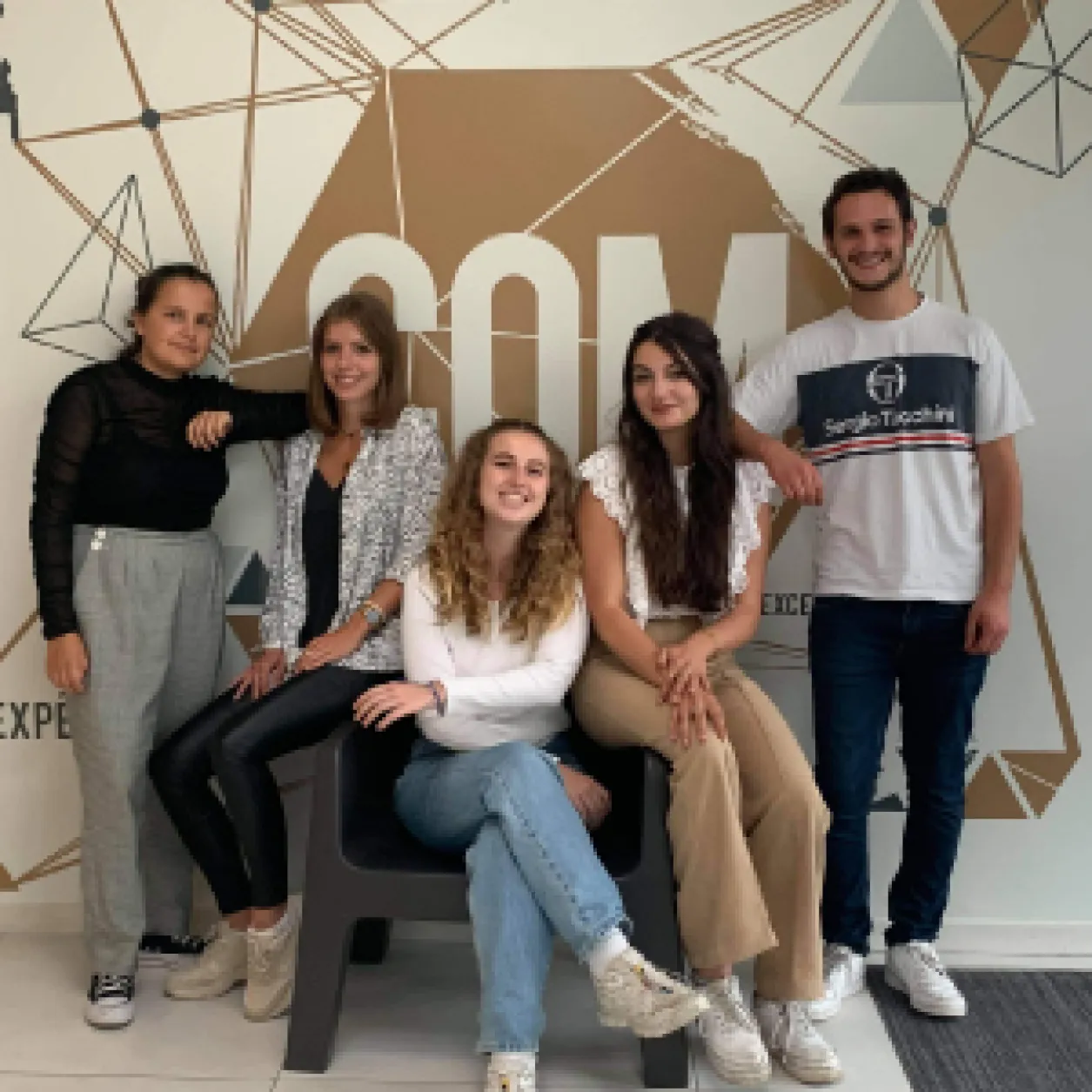 Micro-Agence ISCOM Lyon ayant collaboré avec l'association VIVO en 2021-2022 Micro-Agence-ISCOM-Lyon-2021-2022-VIVO